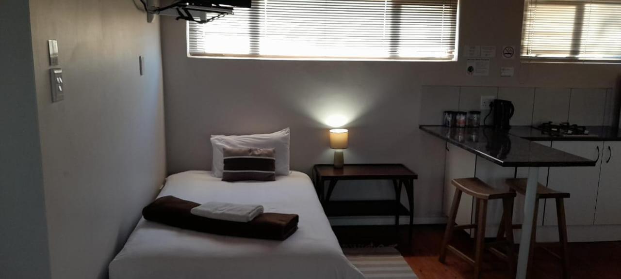 Hotel Kelzane Self-Catering Gonubie Esterno foto