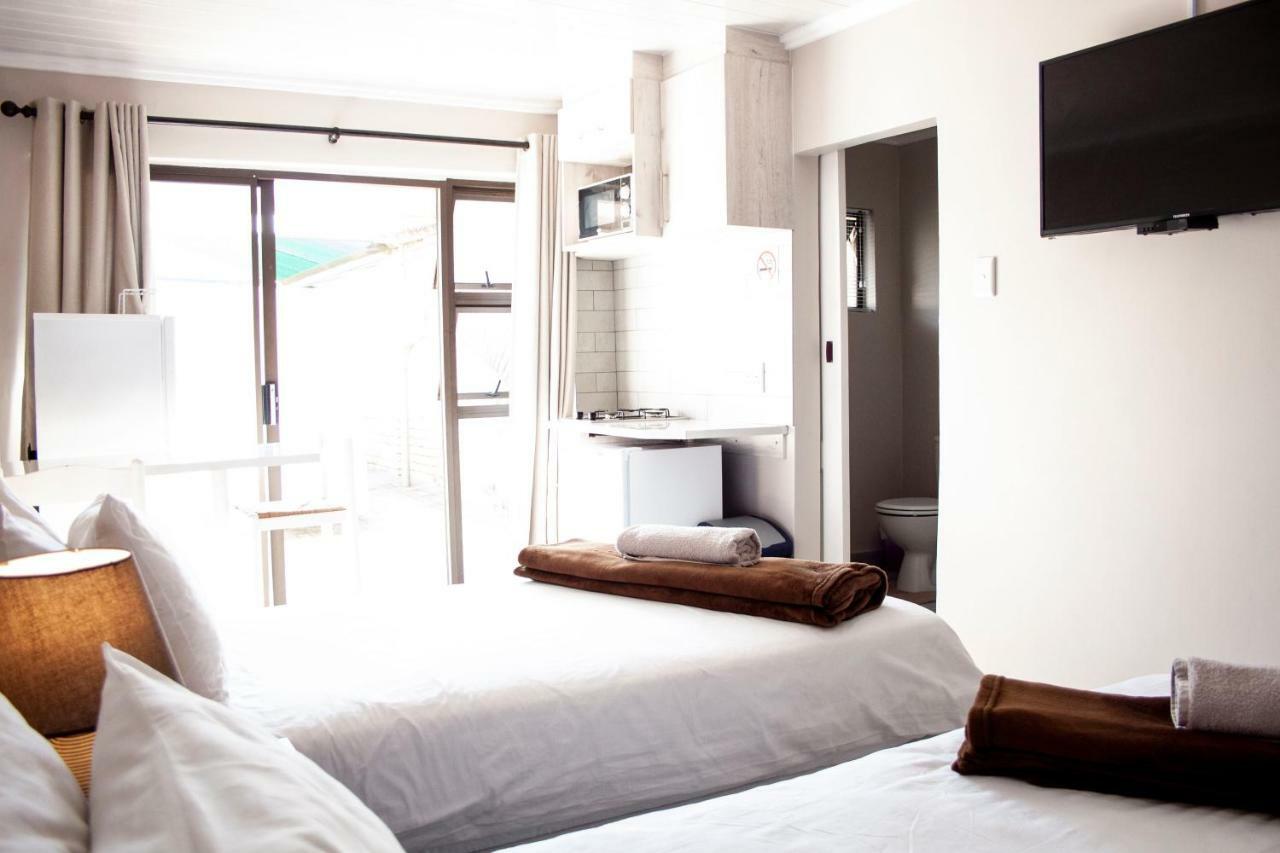 Hotel Kelzane Self-Catering Gonubie Esterno foto