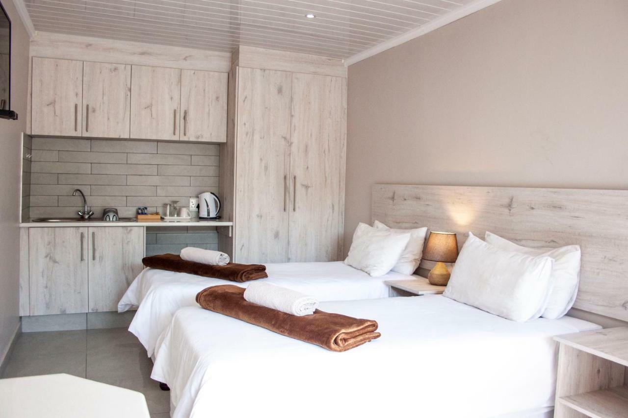 Hotel Kelzane Self-Catering Gonubie Esterno foto