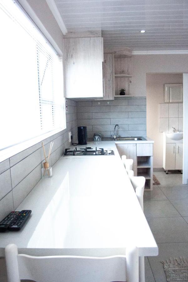 Hotel Kelzane Self-Catering Gonubie Esterno foto