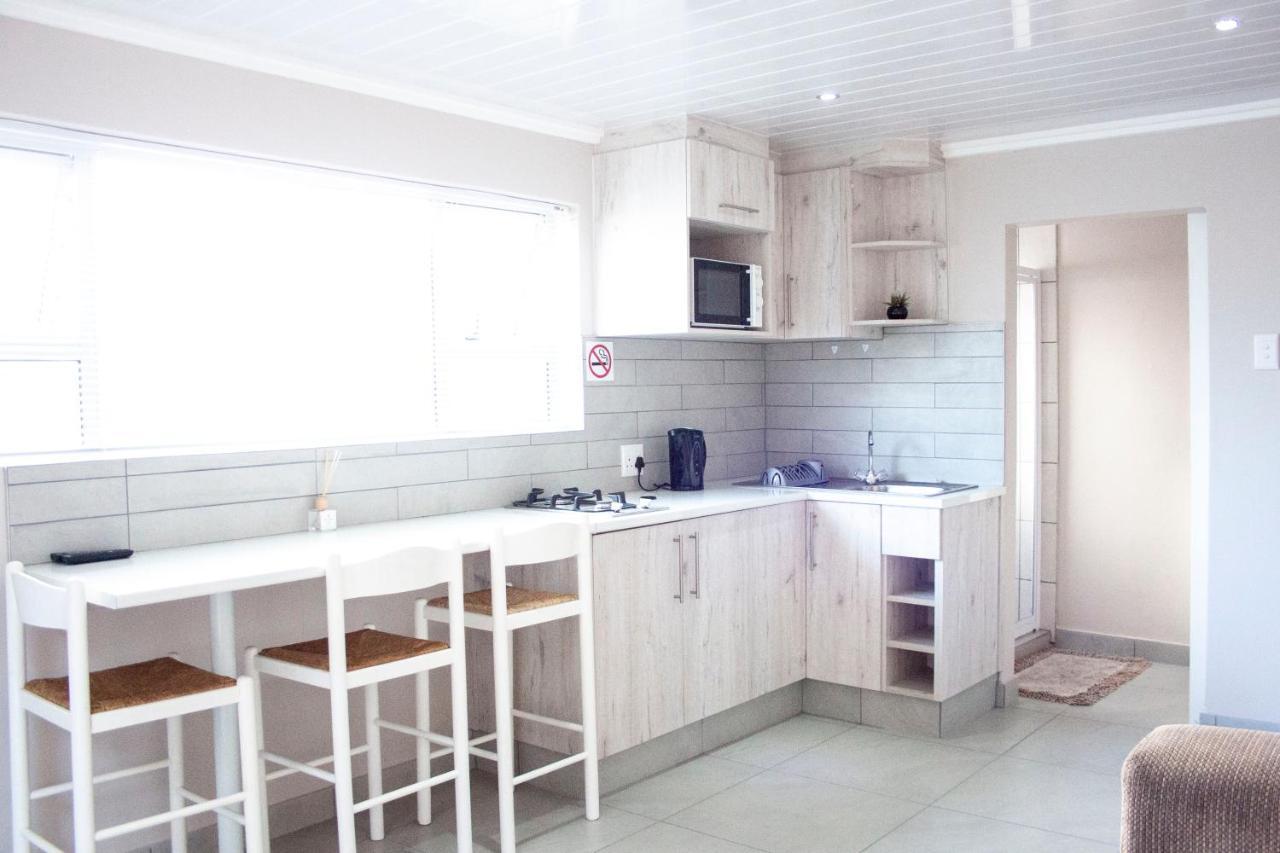 Hotel Kelzane Self-Catering Gonubie Esterno foto
